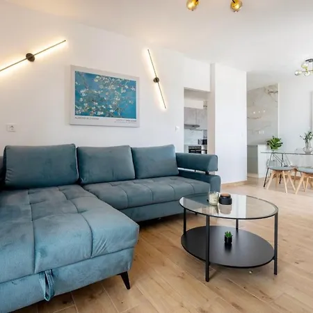 Apartment Center *