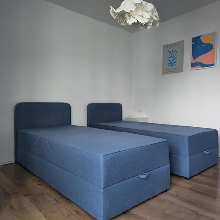 Center Apartment Split